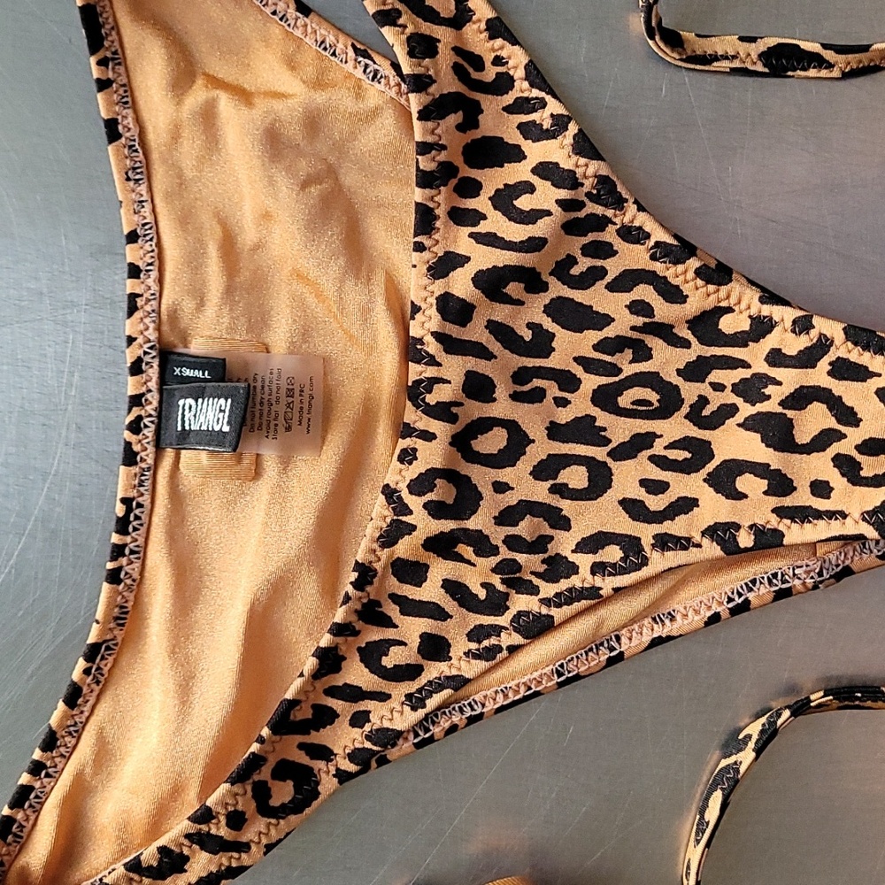 Triangl Bikini Leopard Print - image 1